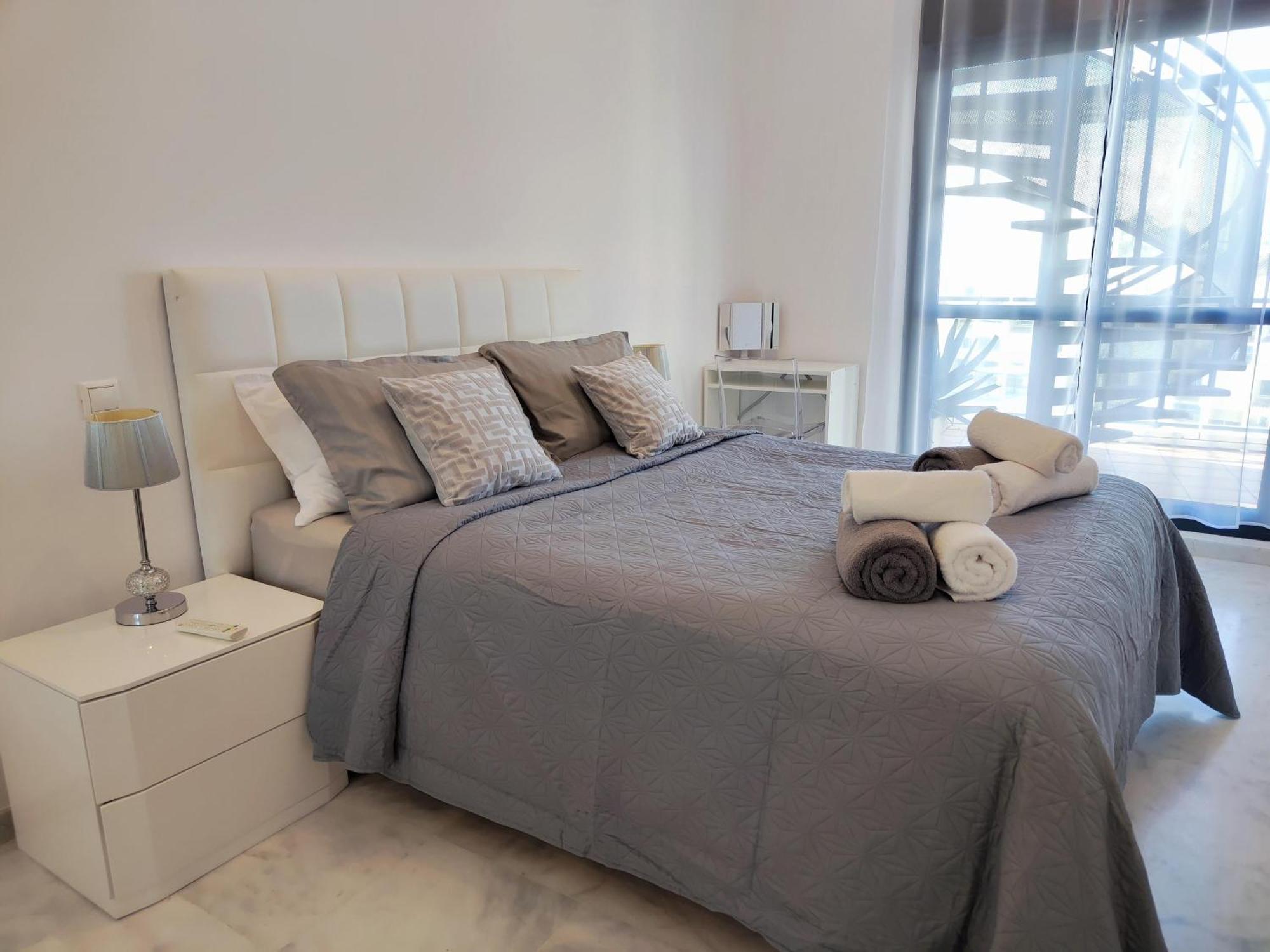 Luxury Duplex Infinity Pool Ehhouse Apartamento Estepona Exterior foto