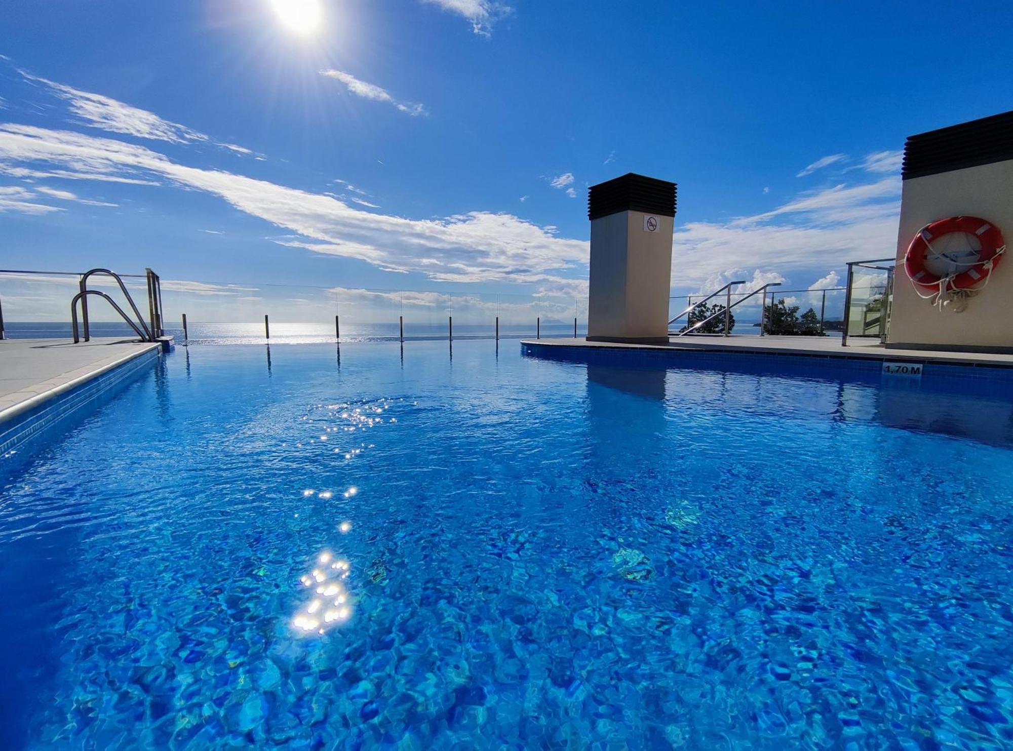 Luxury Duplex Infinity Pool Ehhouse Apartamento Estepona Exterior foto