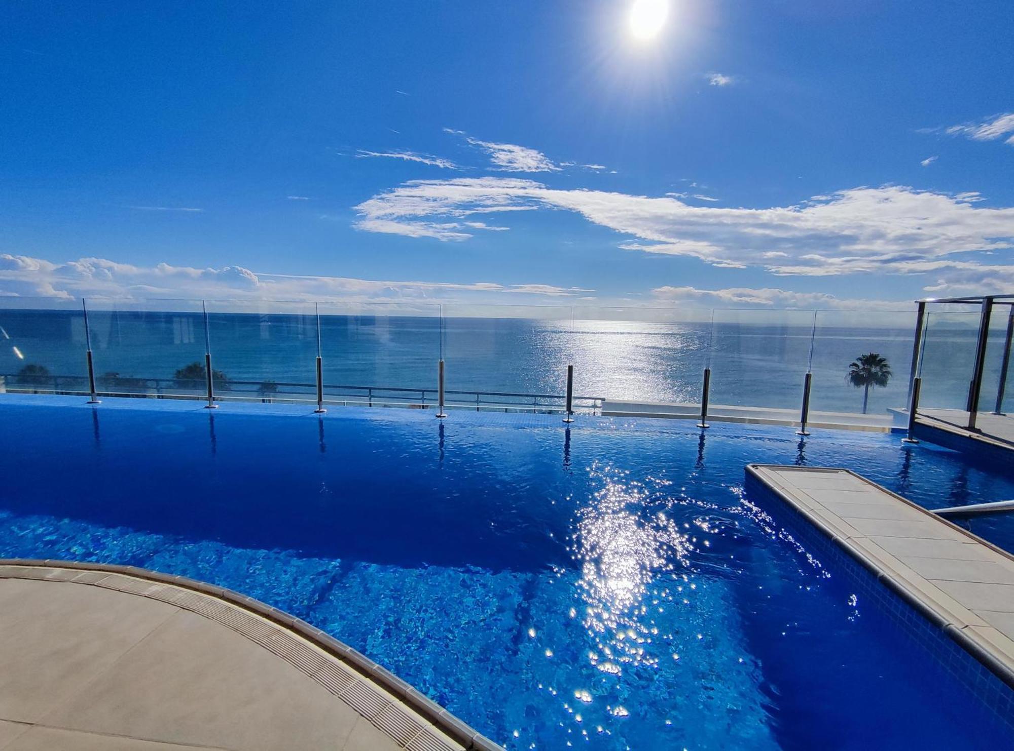 Luxury Duplex Infinity Pool Ehhouse Apartamento Estepona Exterior foto